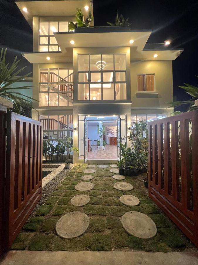 Rich-Vania Suites General Luna  Extérieur photo