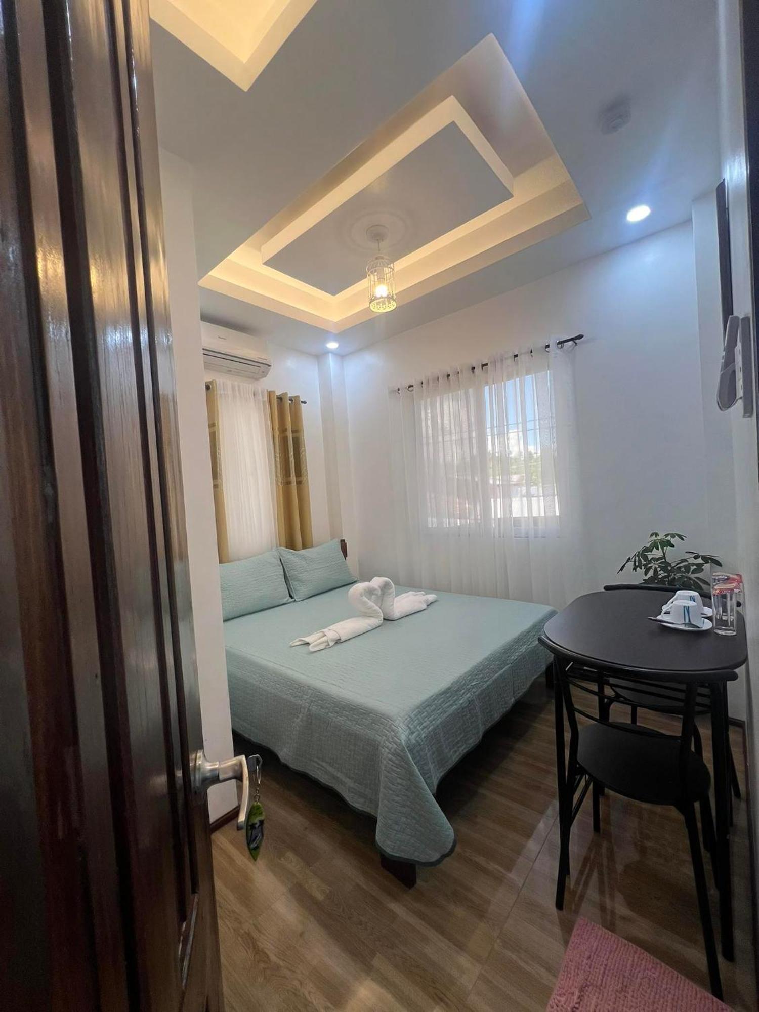Rich-Vania Suites General Luna  Extérieur photo